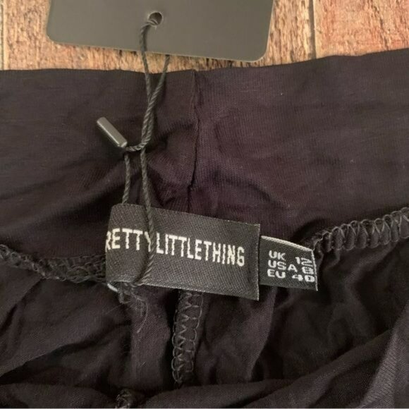 Pretty little thing basic black high waisted shorts -8 - Picture 2 of 6